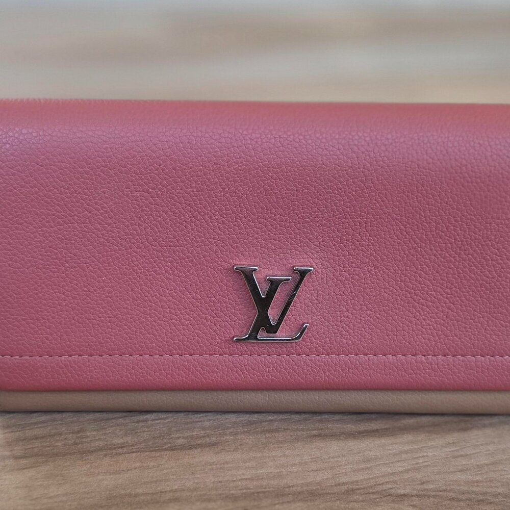 Louis Vuitton Portefeiulle Lock Me II Camel/Mauve Long Wallet - Picture 1 of 8